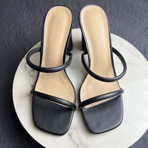 Arromic Heeled Sandals Square Toe Two Strap Block Heels SZ 11 Pre-Owned Summer